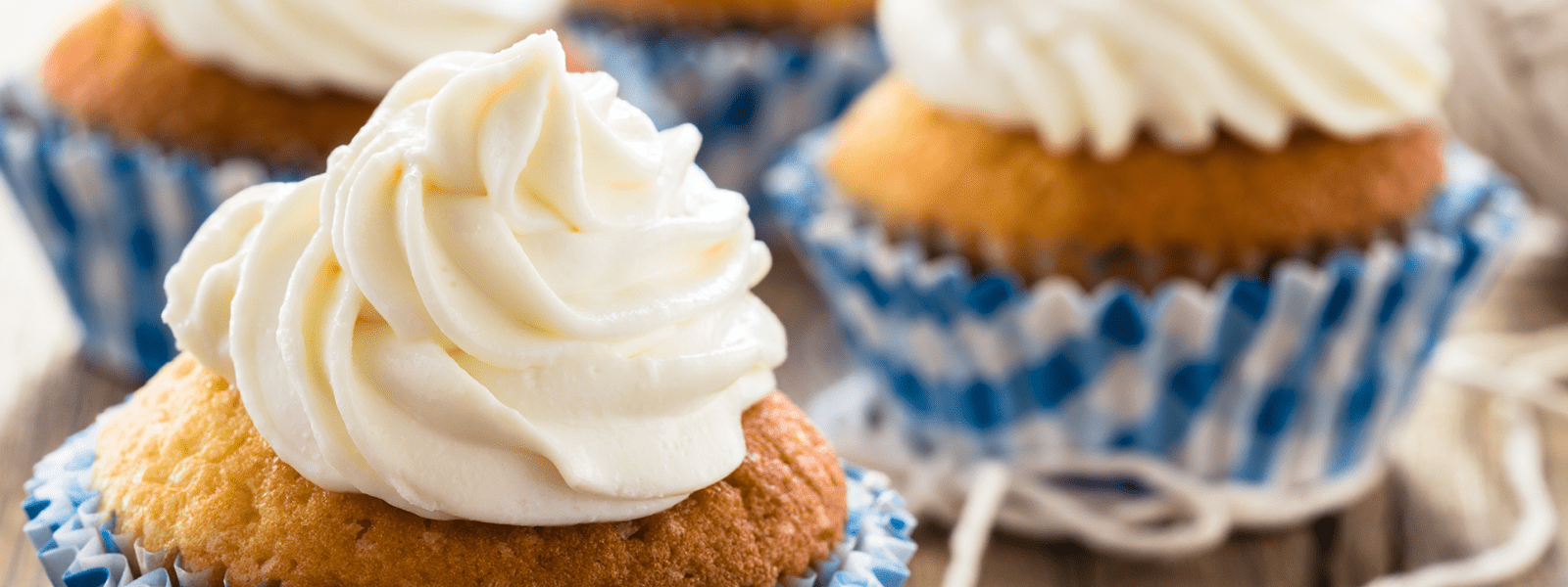 Easy Vanilla Cupcakes