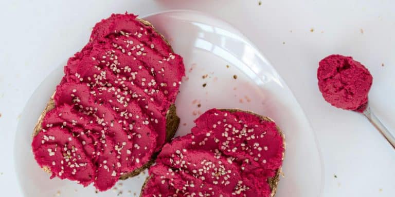 beetroot hummus